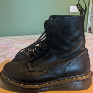 Black 1460 Pascal Virginia Doc Martens (US 6/UK 4)